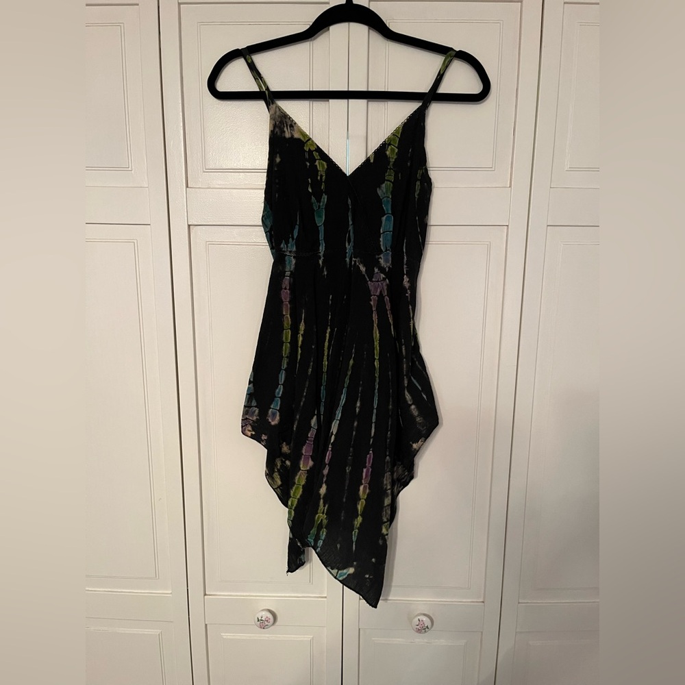 Elegant Black Tie-Dye Asymmetrical Pyramid Collection Top